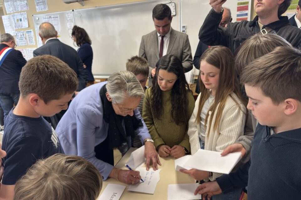 Élisabeth Borne à Clécy dans le cadre du Parlement des enfants
