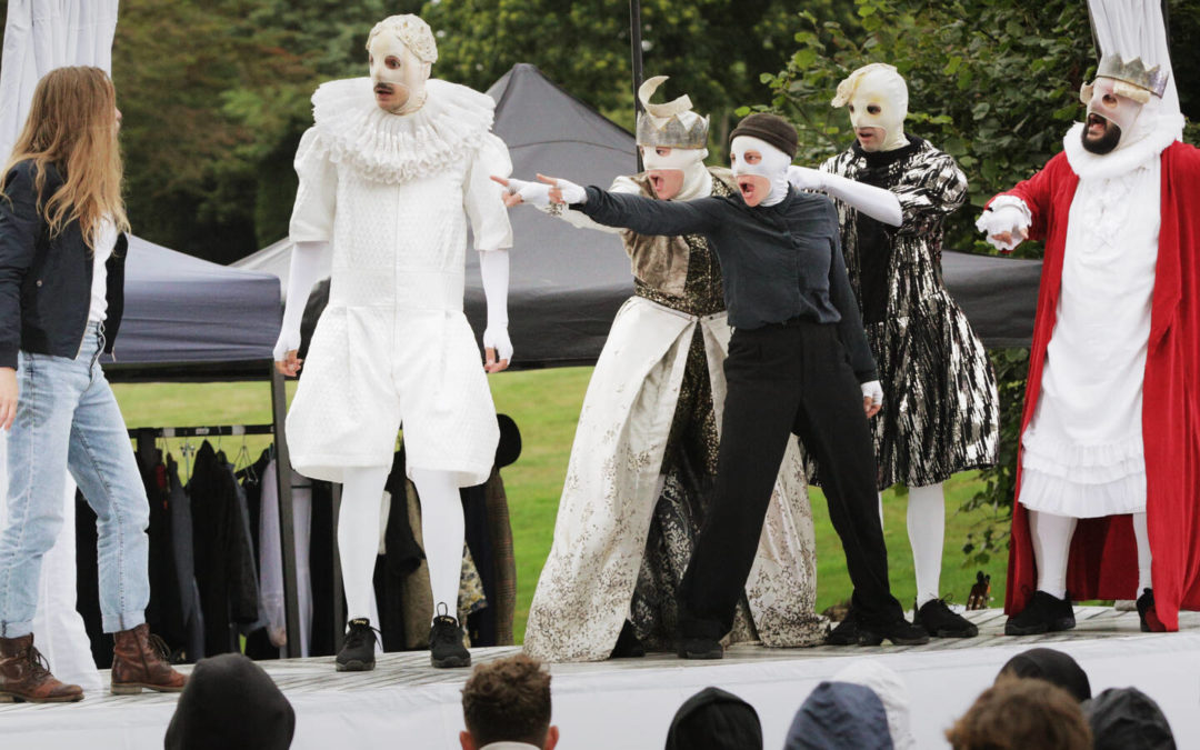 Théâtre ” Molière et ses masques ” de Simon Falguières le mardi 15 avril à Saint-Rémy-sur-Orne