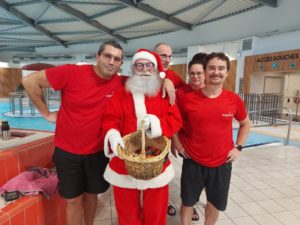 Le Centre Aquatique AquaSud a reçu la visite du Père Noël